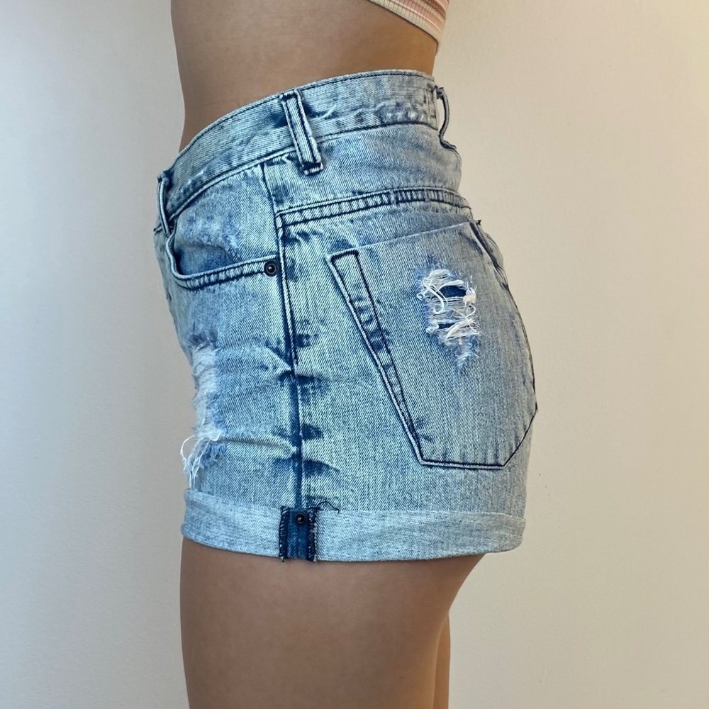 Brandy Melville Acid Wash High Rise Cuffed Shorts - Picture 7 of 7